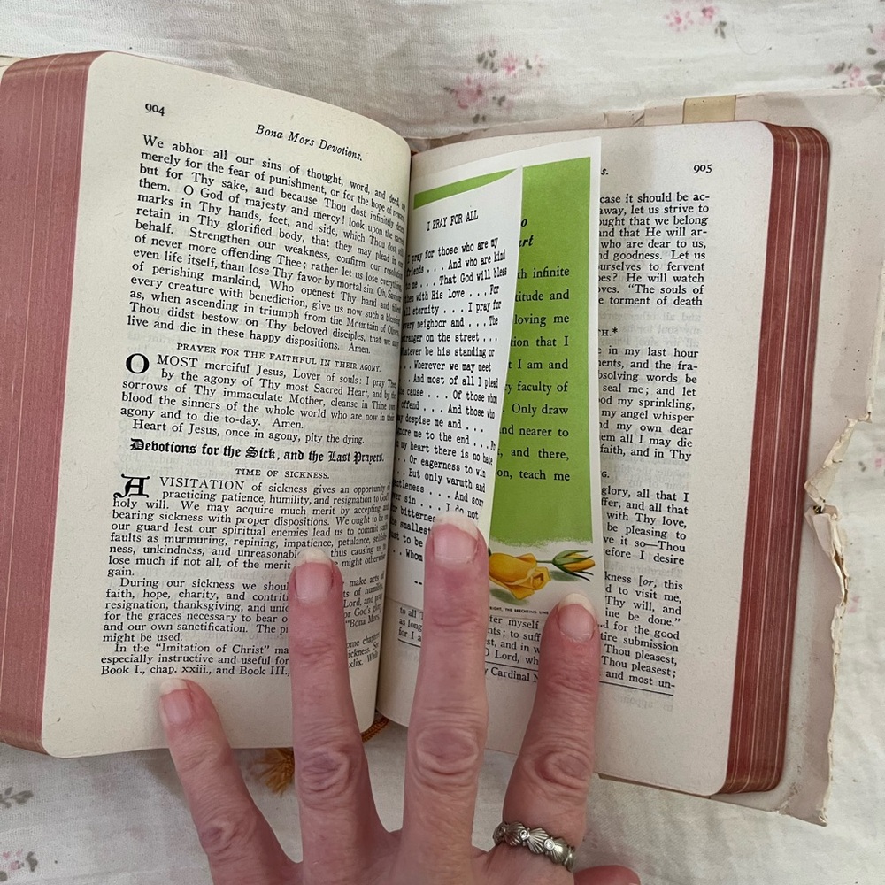 Very special sister owned Vintage Prayer Book by Father Lasance with ephemera - Picture 8 of 10